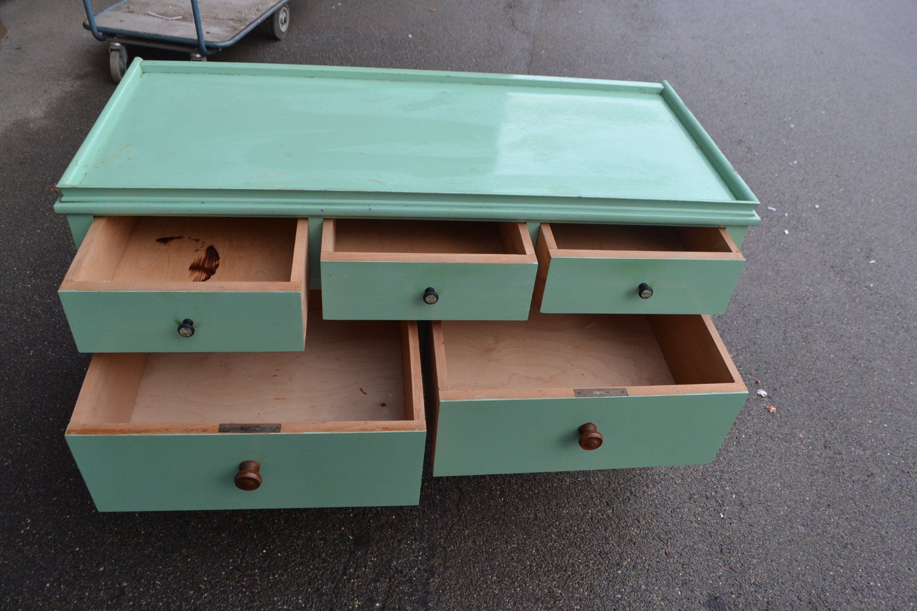 Cassettiere: Vintage Kommode/Sideboard hellgrün – Usato da Wil SG venduto da Athi 5