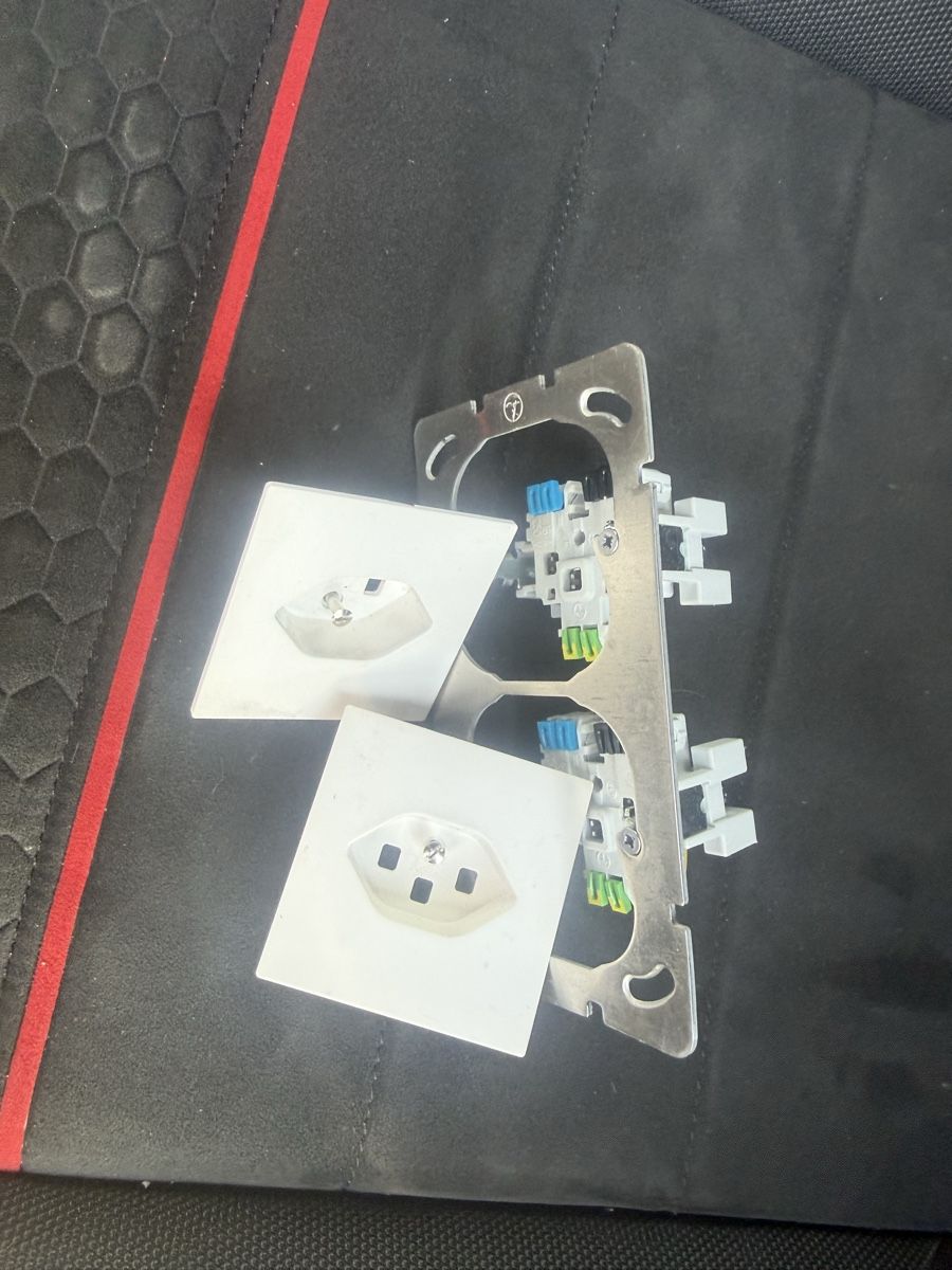 Stecker: Steckdose – Neu (gemäss Beschreibung) aus Unterengstringen von dan_sww2