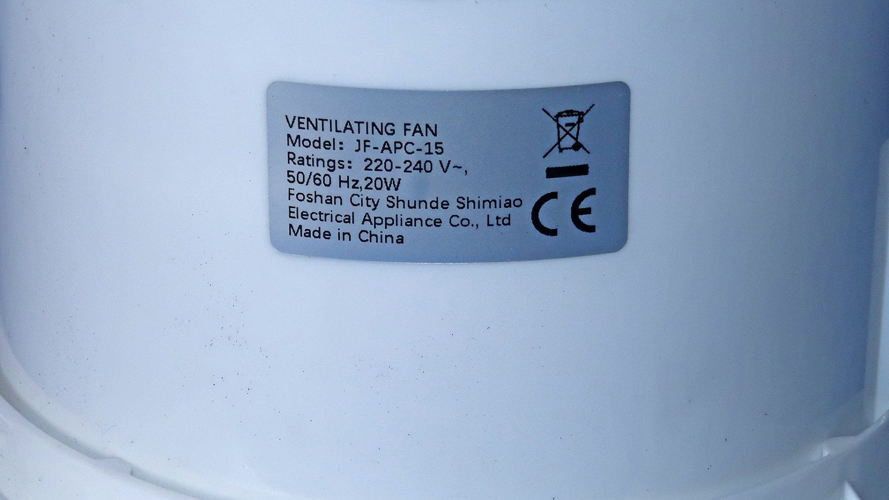Ventilatori: Weisser Abluftventilator 15cm mit Zubehör – Nuovo (secondo la descrizione) da Uster venduto da Mruedis 2
