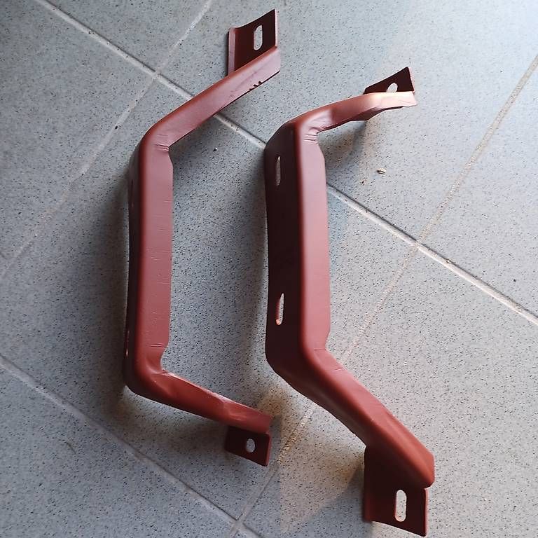 Alle Autoersatzteile: Supporti paraurti post. Cuda – Gebraucht aus Castel San Pietro von iva_dvm7 1
