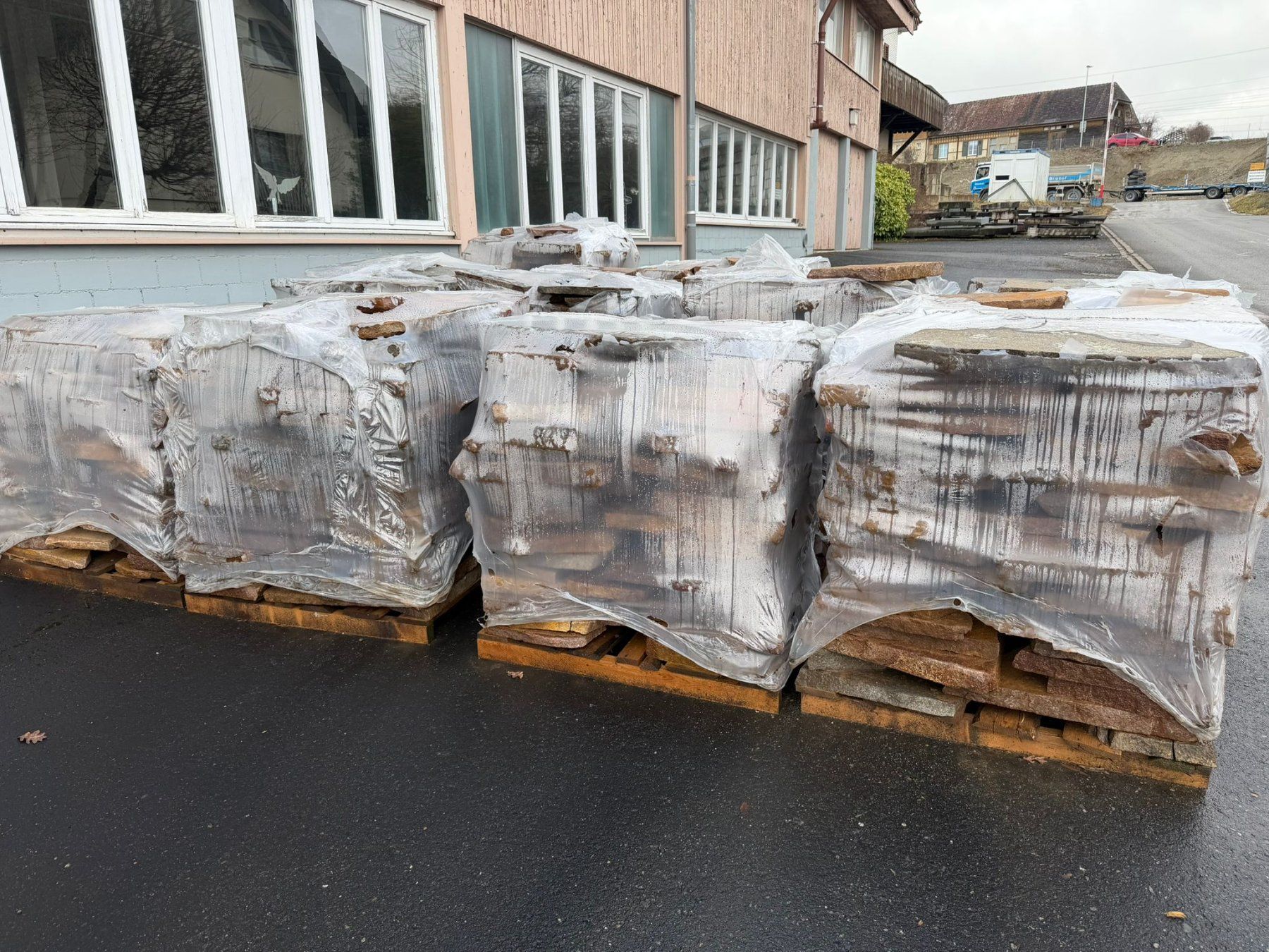 Pietre & tegole: Polygonalplatten - Porphyr naturrau – Nuovo e nell'imballaggio originale da Lengwil venduto da JuliBB 1