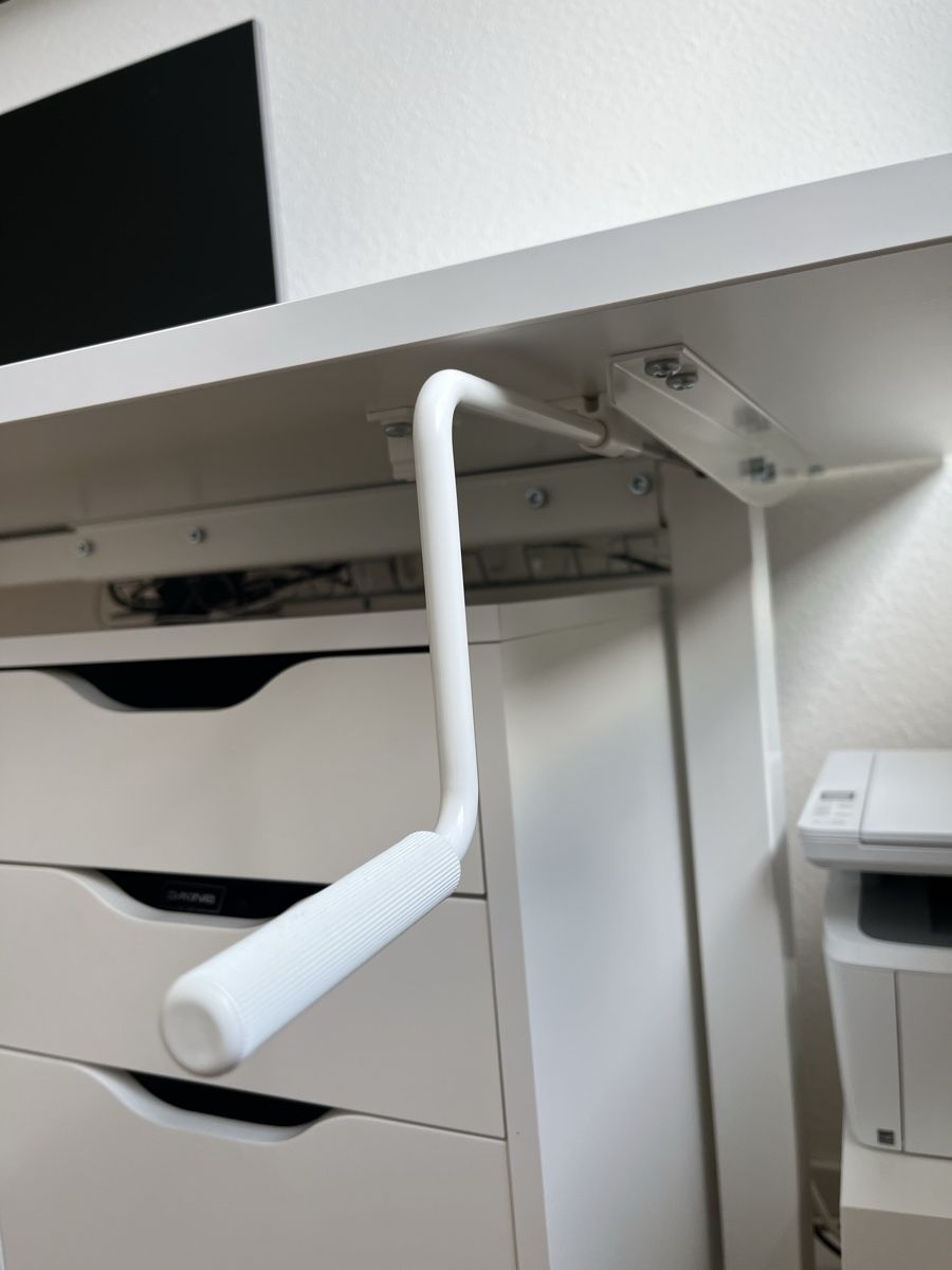 Scrivanie: Höhenverstellbarer Schreibtisch – Usato da Allschwil venduto da diz_6t97 3