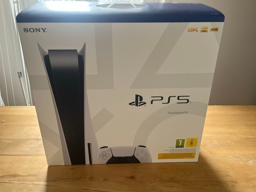 Sony Konsolen: Playstation 5 mit 2 Controller – Gebraucht aus Schaffhausen von ZurichSH 1