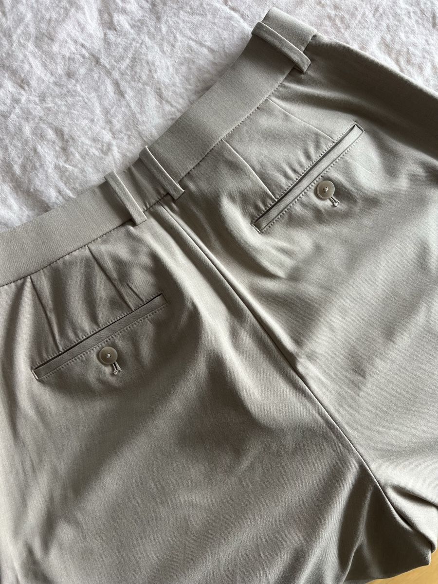 Completi: Pantalon Costume Uniqlo – Nuovo (secondo la descrizione) da Epalinges venduto da pau_78d8 4