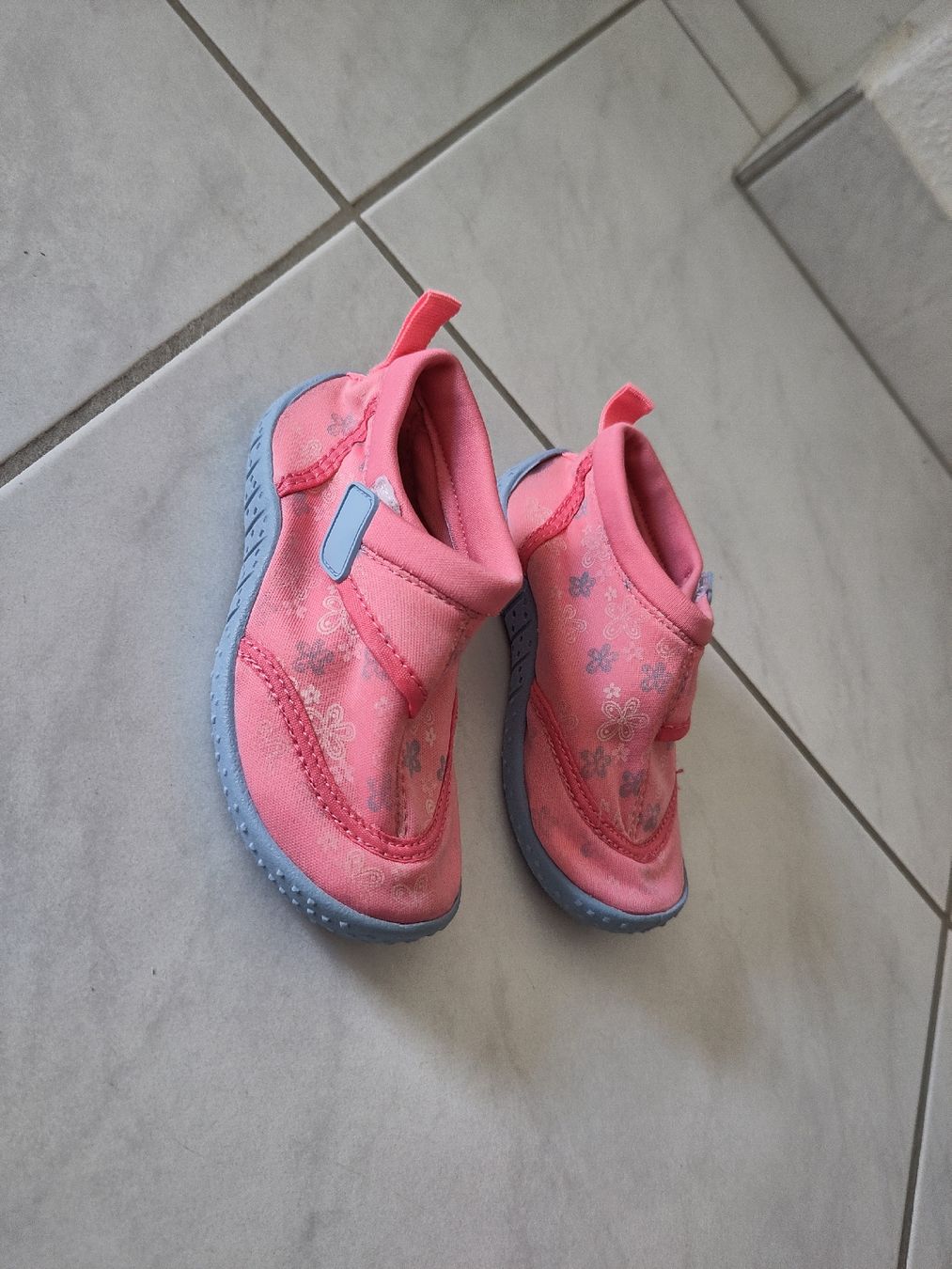 Scarpe per ragazzi: Badeschuhe, Gr. 27, Smile – Usato da Dettighofen Lengw. venduto da mai_75wt 1