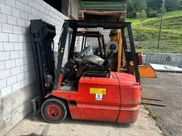 stapler linde 2,5T hk  keine batterie triplex