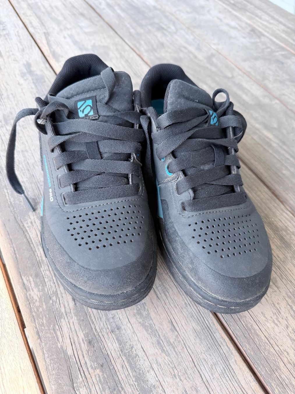 Five Ten Scarpe per ragazzi: Five Ten Freerider Schuhe Gr 38.5 – Usato da Stans venduto da maam02