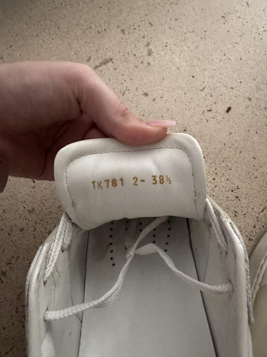 Valentino Scarpe da donna: Valentino Garavani Rockstud Sneakers – Usato da Wallbach venduto da premiumcc999 4