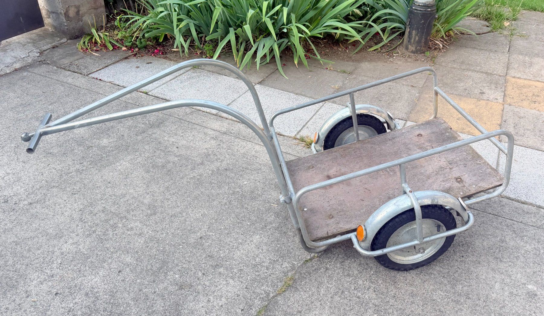Rimorchi: Anhänger für Fahrrad oder Mofa – Usato da Thun venduto da solex777 1