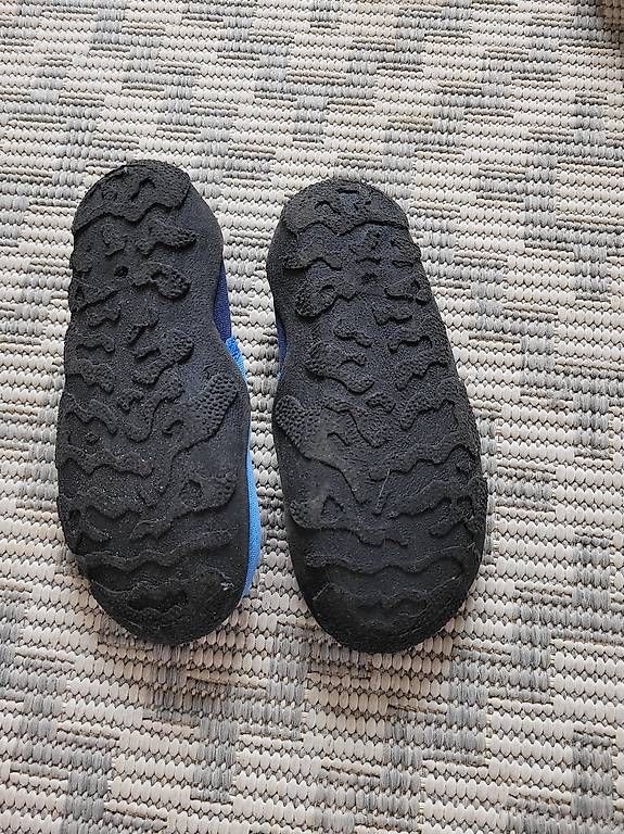 Scarpe per ragazzi: Wasserschuhe gr. 24 – Usato da Windisch venduto da roumetm 1