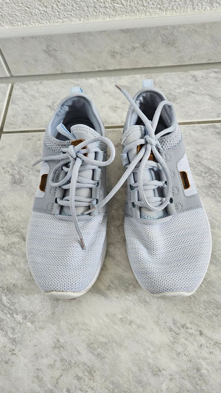 Bench Scarpe da donna: Lässige Sneaker hellblau von Bench Gr. 38 – Usato da Gossau ZH venduto da fashiontwo