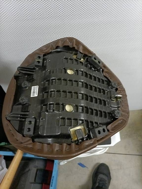 Tutti i ricambio per moto: Sattel Honda cmx 1100 – Usato da Thayngen venduto da pat_q6xt