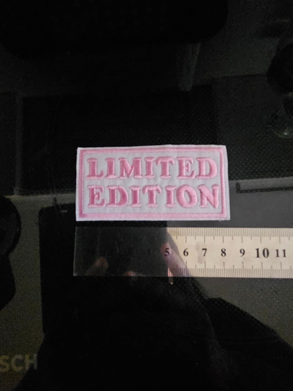 Insignes: Aufnäher Patch "Limited Edition" rosa – D'occasion à Luzern par Lucan_Valerius