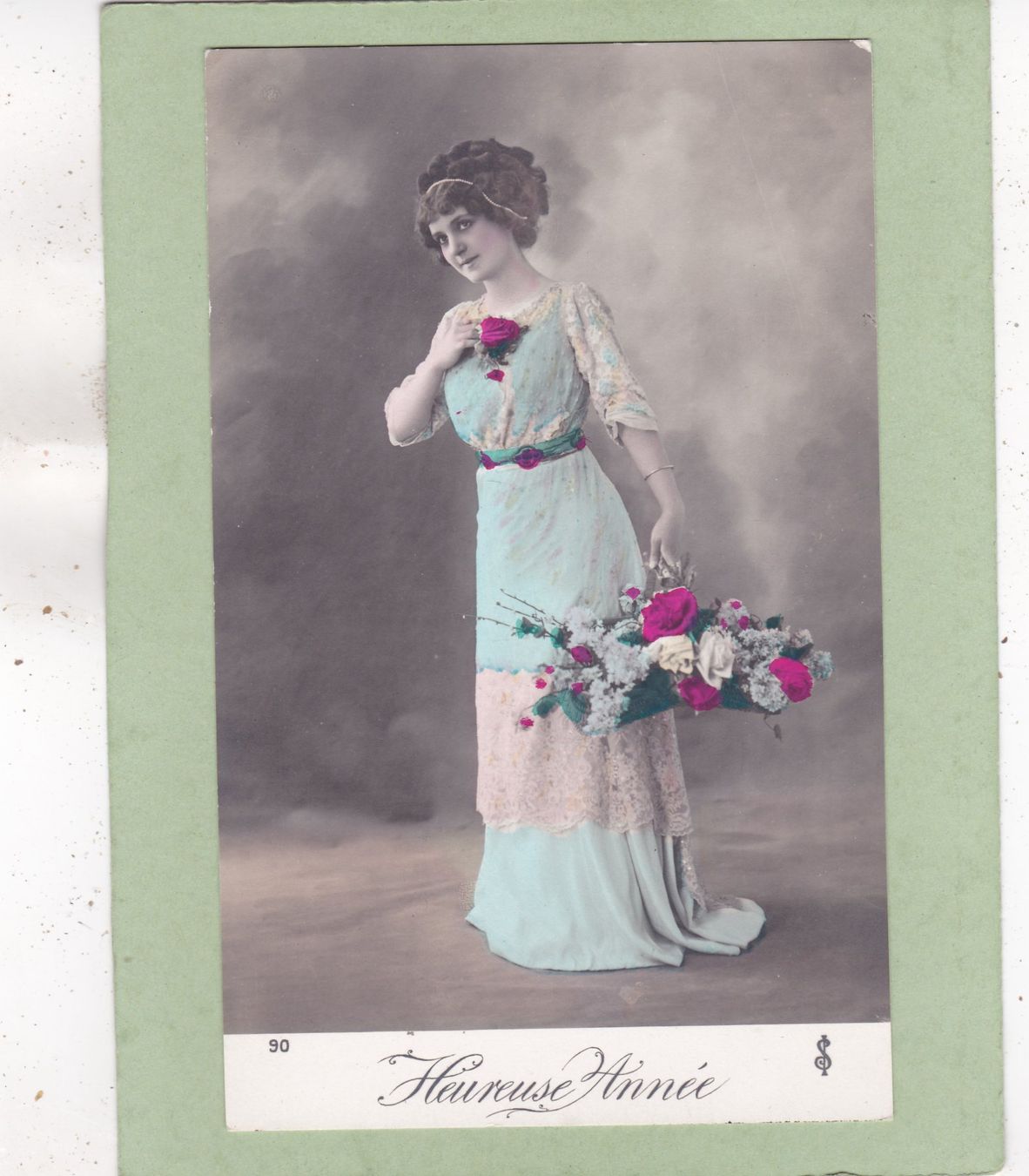 Ansichtskarten: Kitsch Frau Blumen Heureuse Année – Gebraucht aus Herisau von Lisegrat2008