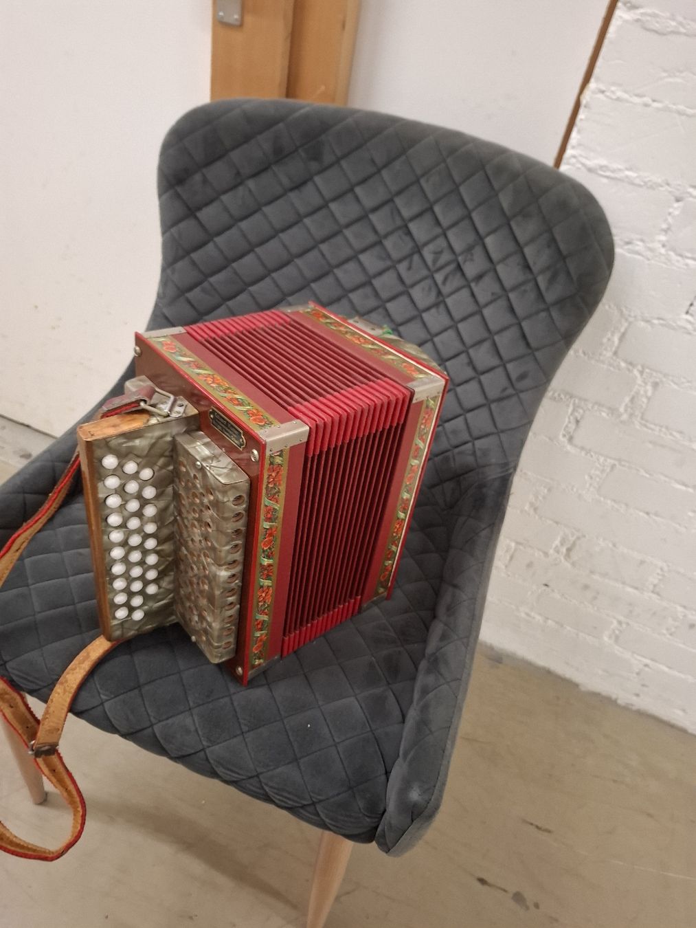 Strumenti musicali: Schwyzerorgeli klein – Usato da Villeneuve venduto da BibiVintage 3
