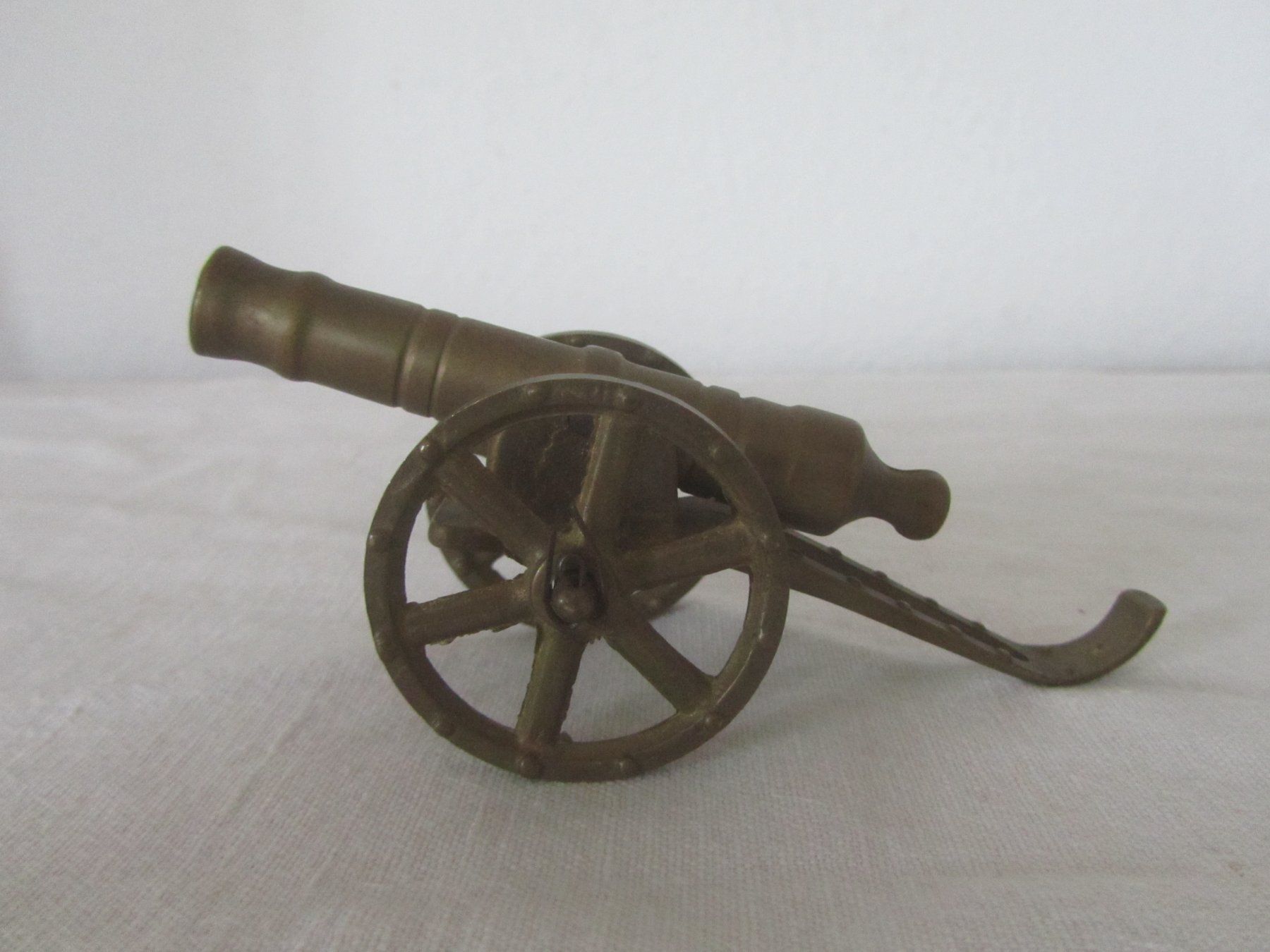 Tutte le decorazioni: Antike Miniatur Kanone aus Messing – Usato da Seengen venduto da mikelele 1