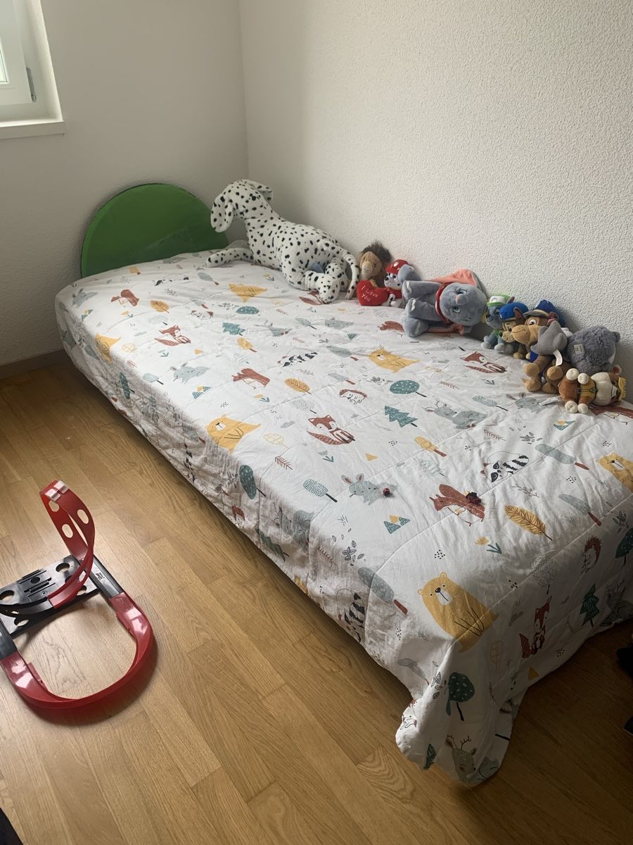 Betten: Kinderbett mit Matratze  – Gebraucht aus Fribourg von James1968