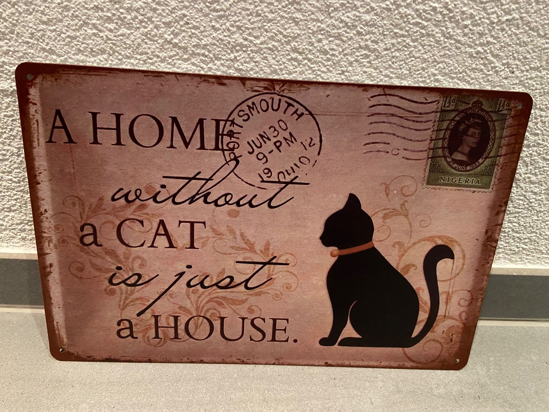 Schilder: A HOME  a CAT Vintage Blechschild Neu – Neu und originalverpackt aus Seon von Aaargauer01