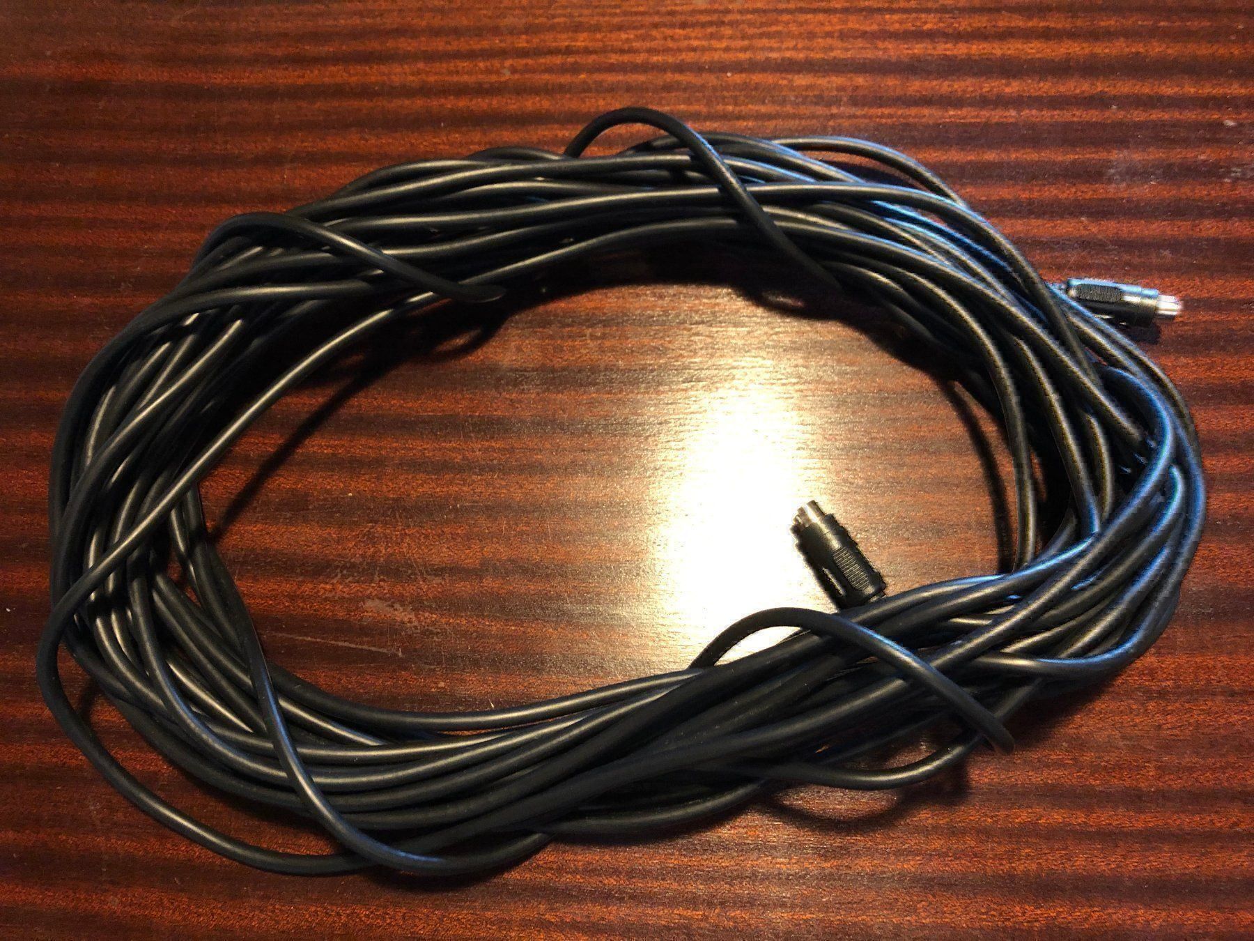 Câbles: S-Video Videokabel lang 15m – D'occasion à Siblingen par Jayuah
