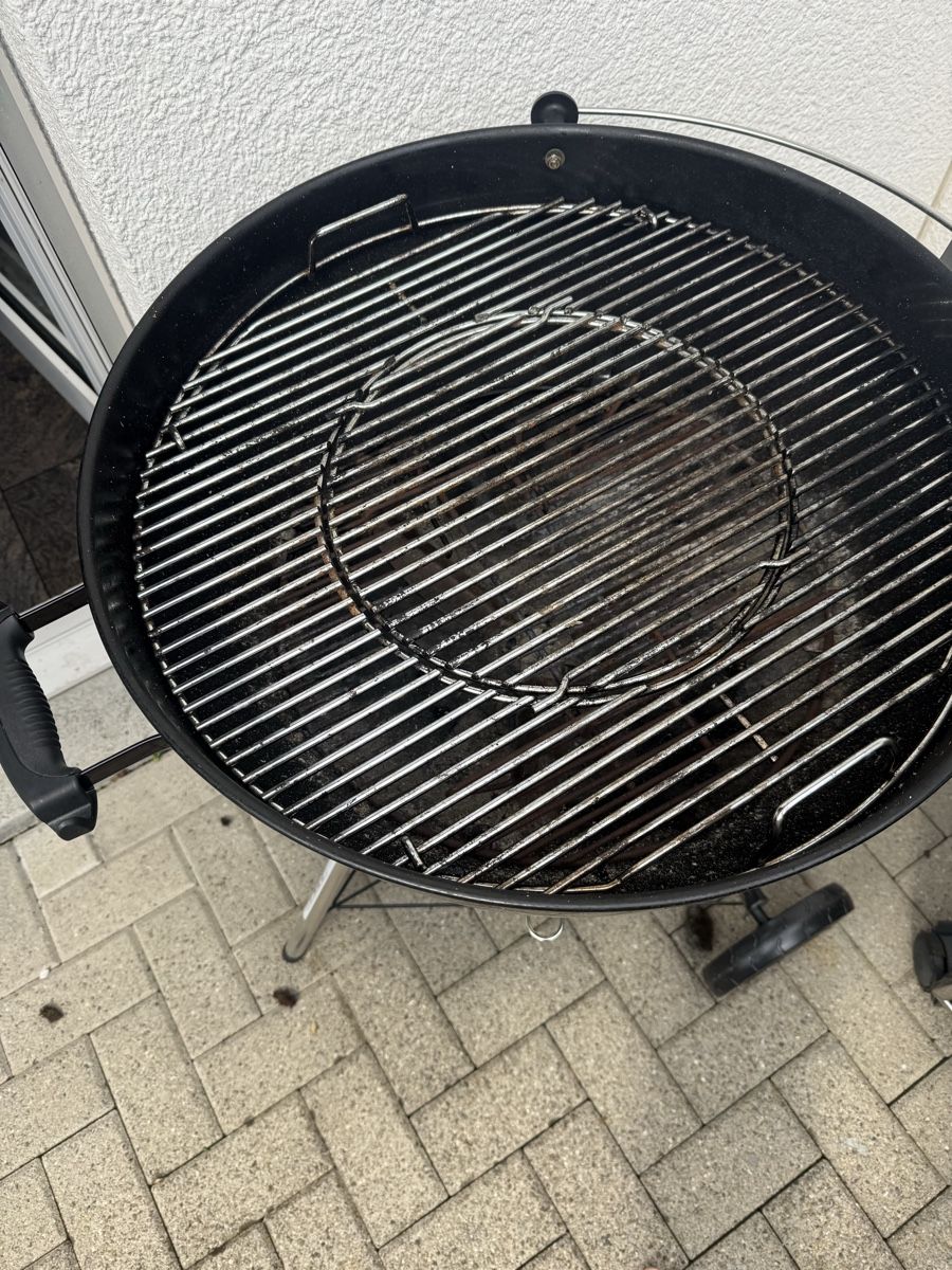Grills: Weber Holzkohlegrill Master-Touch – Gebraucht aus Meilen von Aqualinas 1