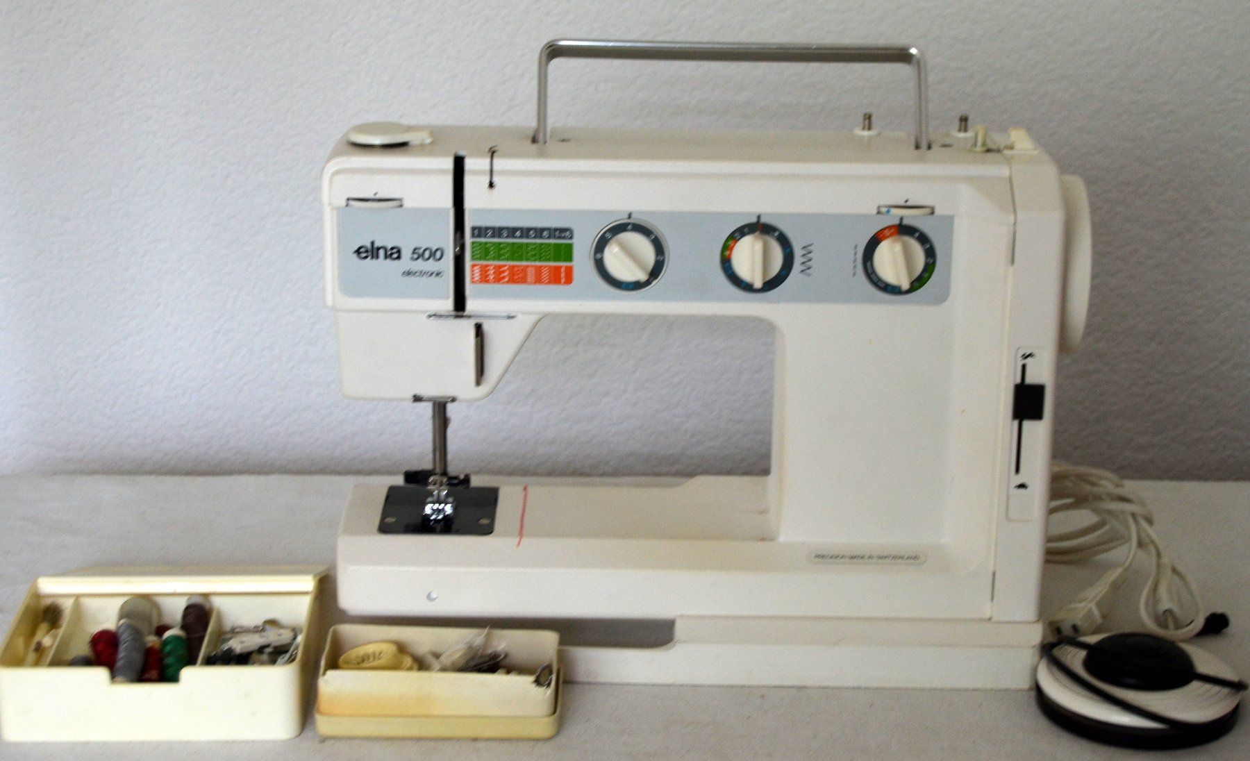 Elna Macchine da cucire: Elna 500 electronic Nähmaschine / Machine à coudre – Usato da Collonges venduto da arashee 1