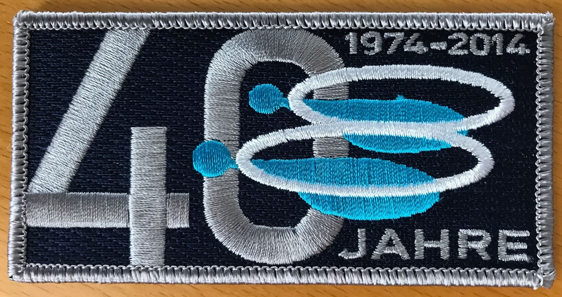 Schweizer Armee Toppe: Schweizer Luftwaffe LTrsp St 8 40 Jahre – Nuovo (secondo la descrizione) da Bern venduto da mercandante