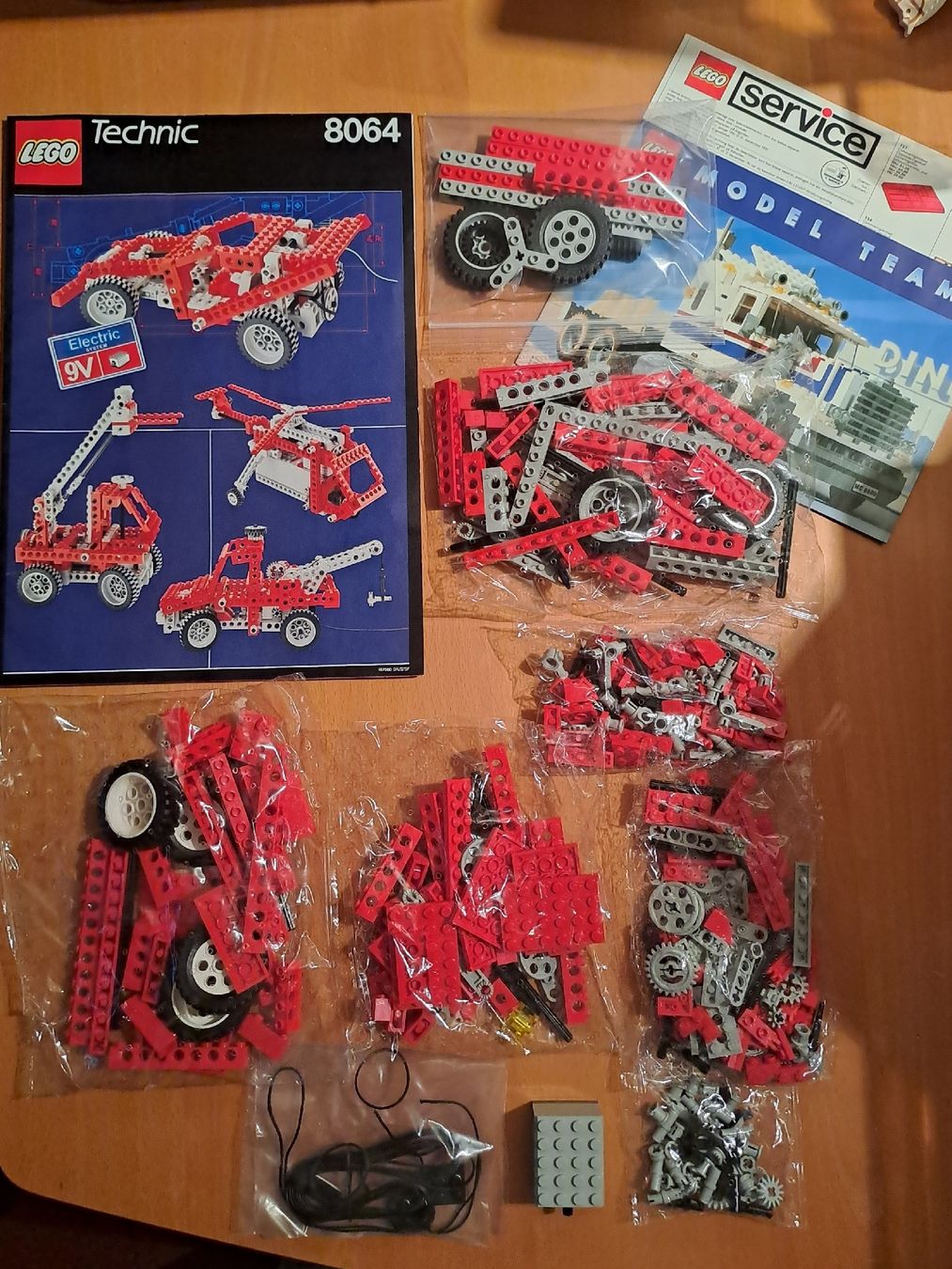 Lego Giocattoli: Lego Technic 8064 Universal Motor Set  Neu  Versand möglich – Nuovo e nell'imballaggio originale da Kestenholz venduto da Knox1973