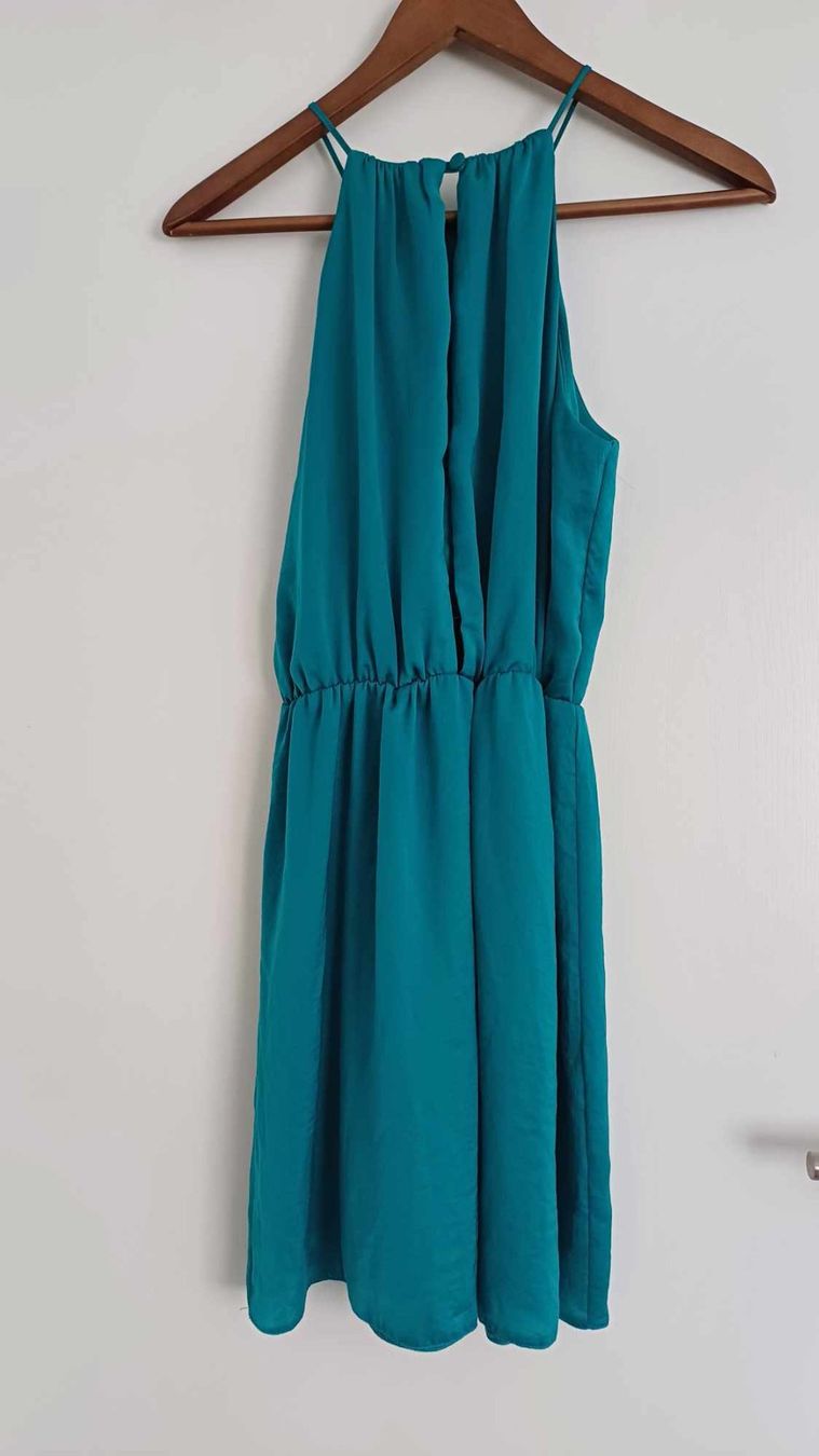 Robes: Robe – Neuf (Voir description) à Müntschemier par Kinako 1
