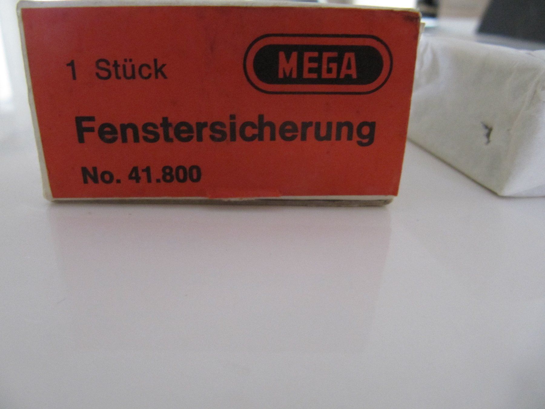 Finestre: 2 Stück Neue Fenstersicherung von MEGA – Nuovo e nell'imballaggio originale da Basel venduto da Kuba2 1