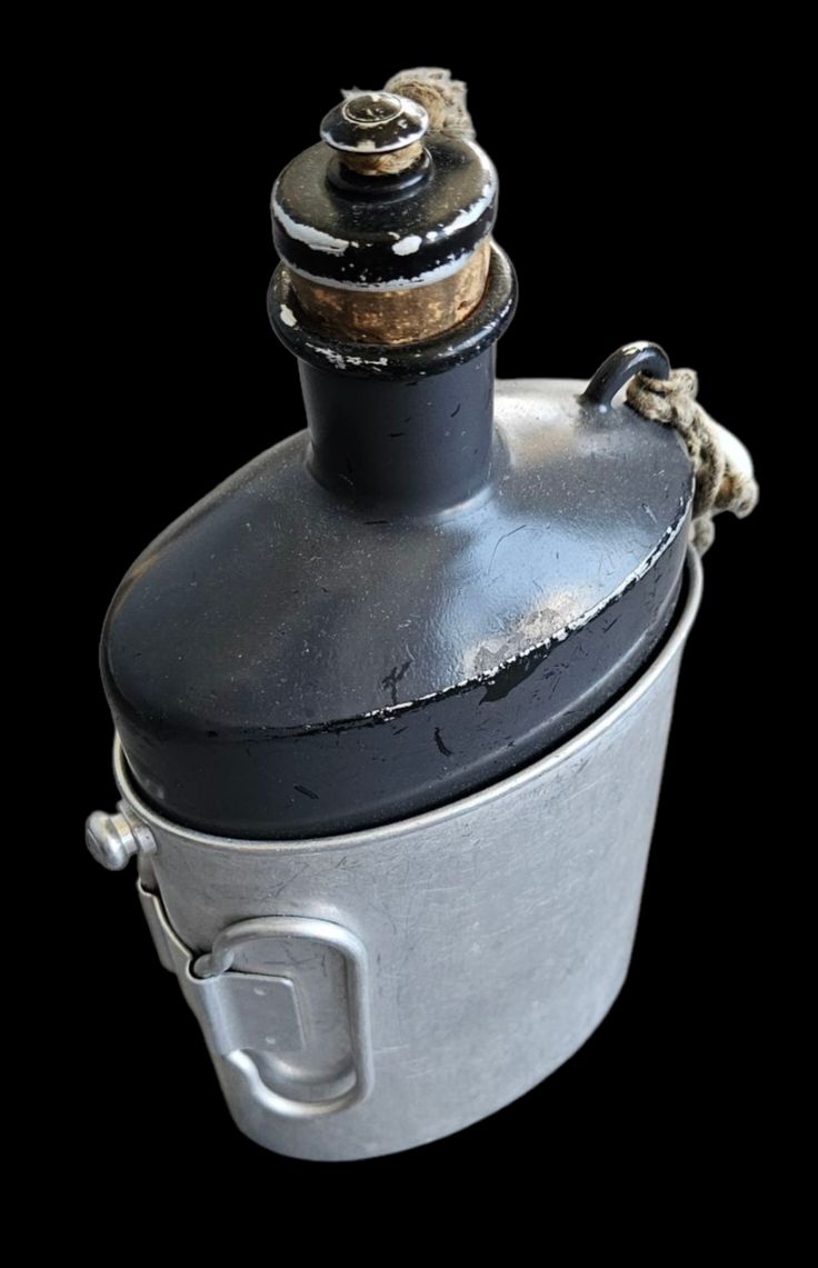Schweizer Armee Borracce & Thermos: Gourde militaire vintage armée Suisse – Usato da Porsel venduto da mac_ly6g