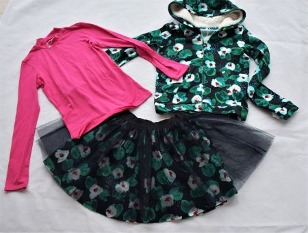 neu Rock von Catimini gr. 152