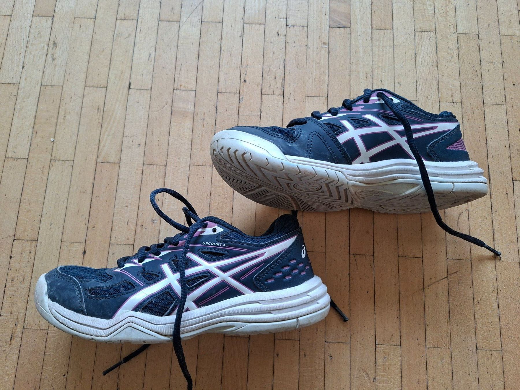 Asics Herrenschuhe: Asics Turnschuhe Gr. 33.5 – Gebraucht aus Staufen von suzykathmandu 1