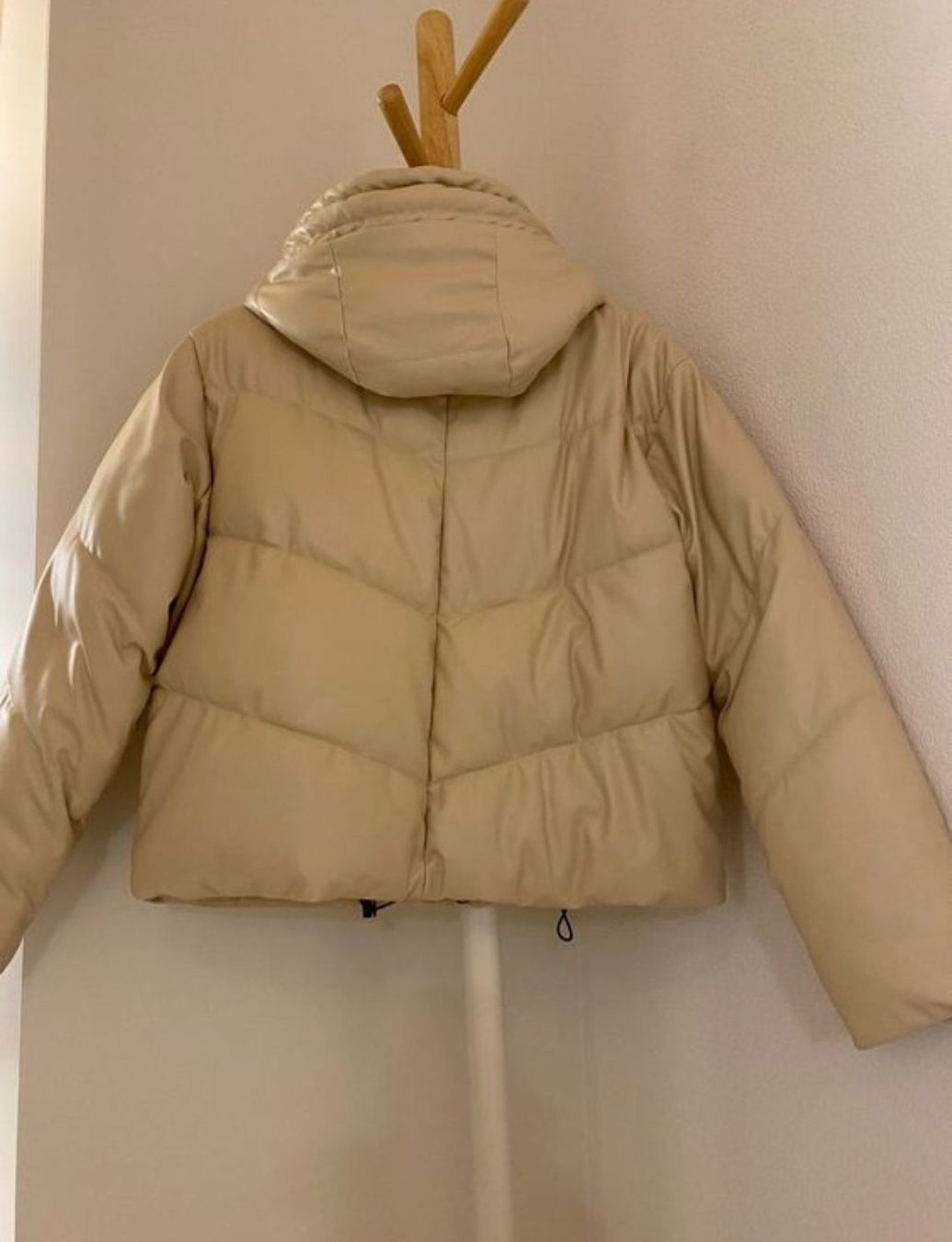 Zara Jacken: Zara Winterjacke XS beige top – Gebraucht aus Rüfenacht BE von Loeti1992 2