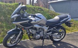 Motorrad,Yamaha Fazer 600 S, gut erhalten