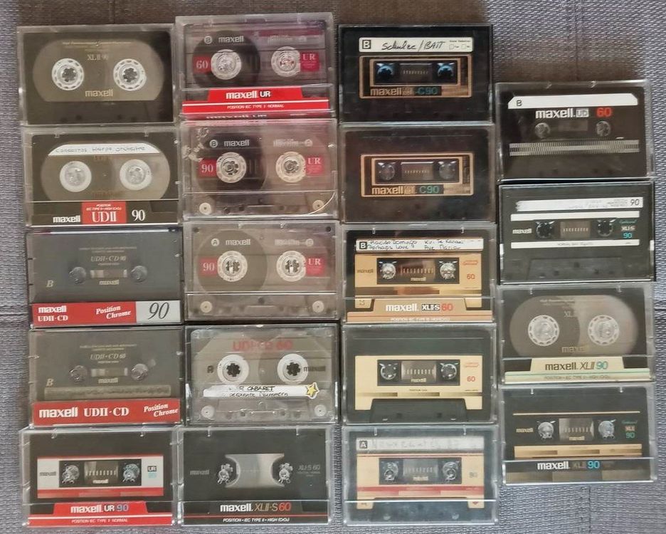 MAXELL 19 x cassettes MC (Gebraucht) in Le Locle für CHF 29 – mit ...