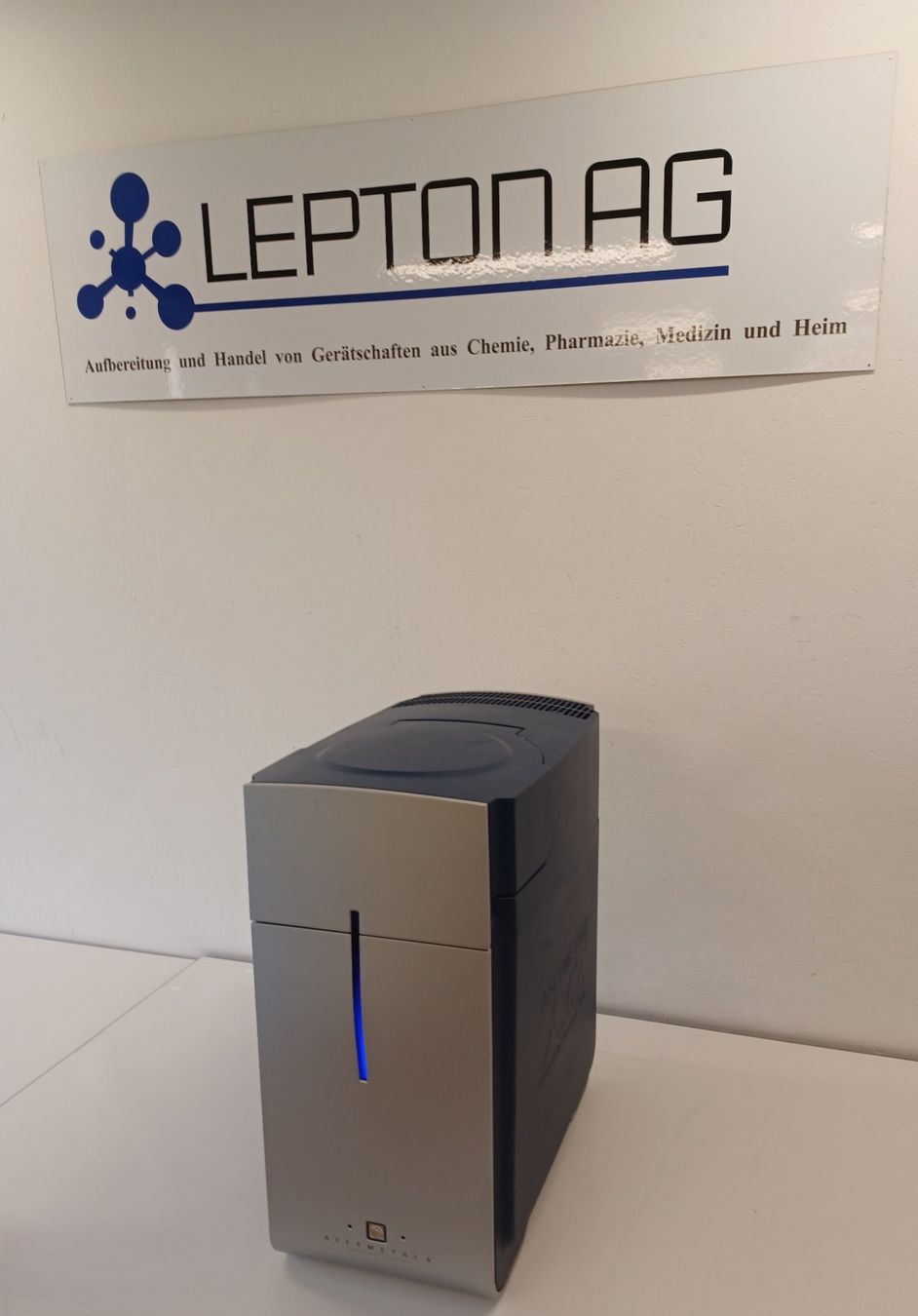 Accessori da laboratorio: Affymetrix GeneChip Scanner 3000 – Usato da Niederdorf venduto da LeptonAG_Labor