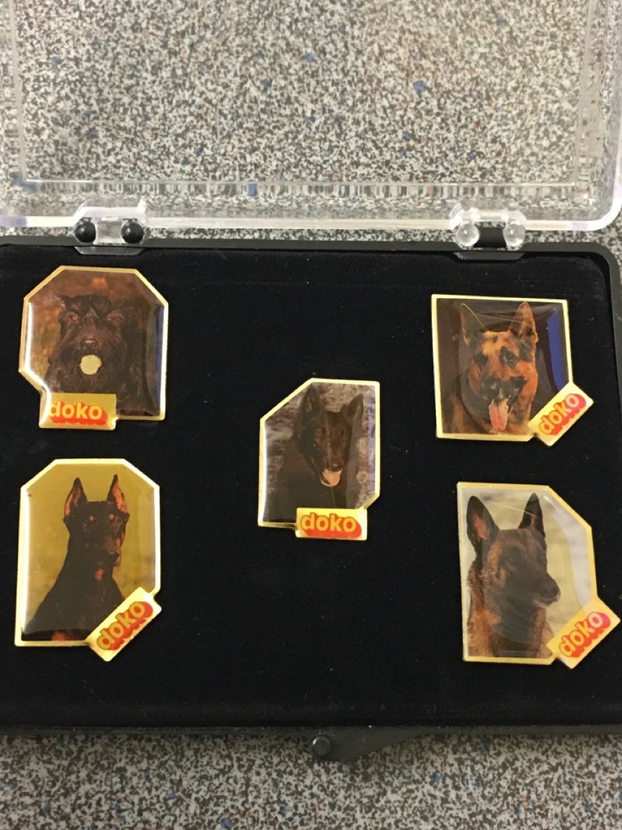 Plaketten & Abzeichen: PIN - Sammlung „doko“ – Gebraucht aus Wangen b. Olten von Finolino28
