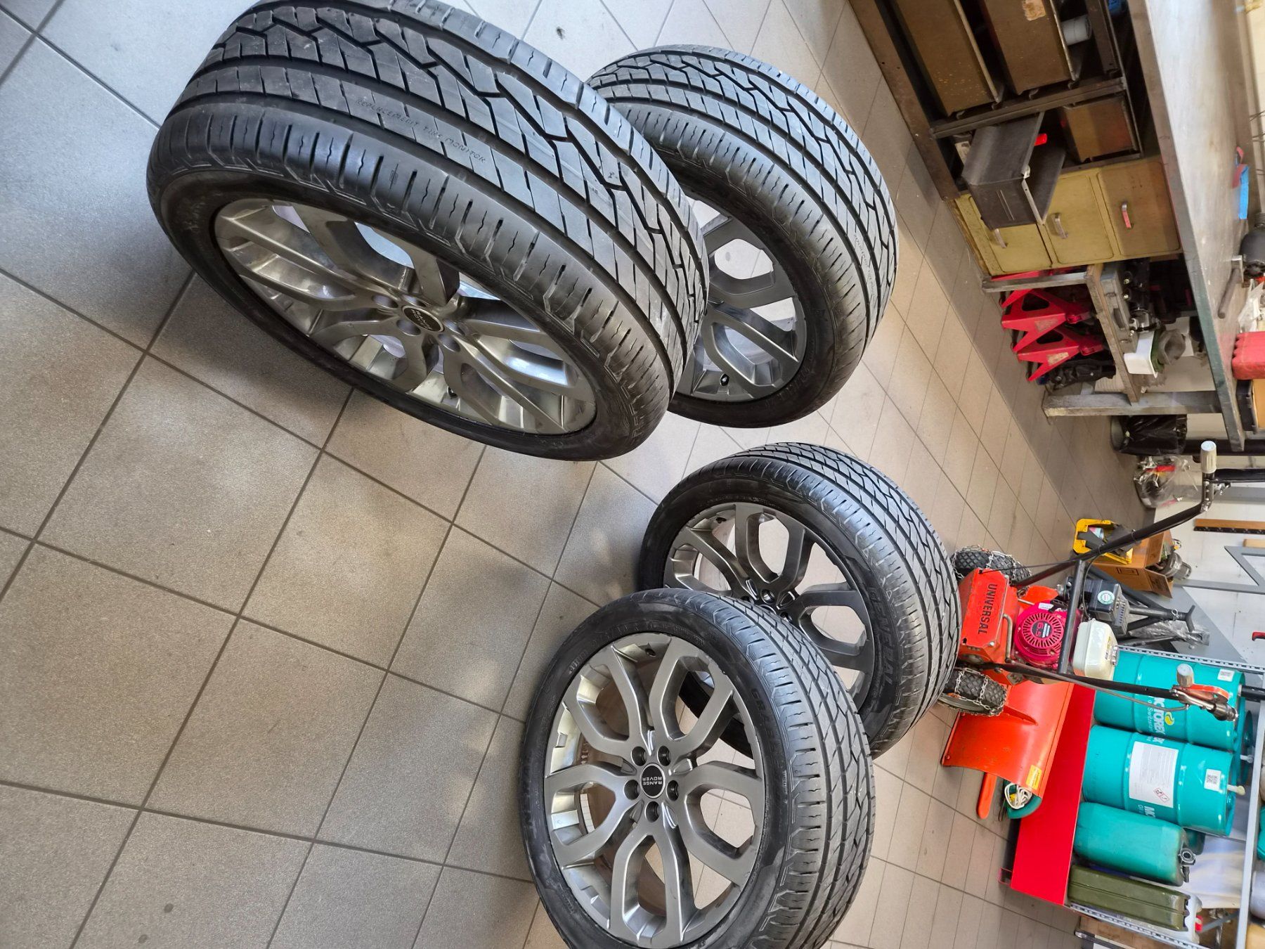 Pneumatici & Ruote complete: Rad zu Range Rover – Usato da Feusisberg venduto da aebidoktor 1