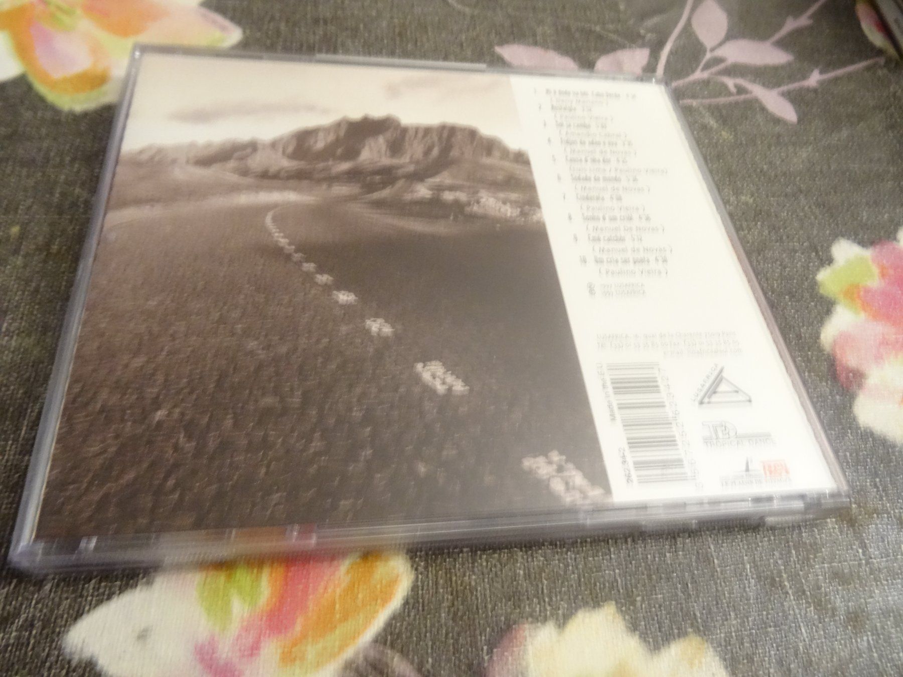 CDs: Fantcha - Criolinha CD – Gebraucht aus Olten von Disc-Ausverkauf 1