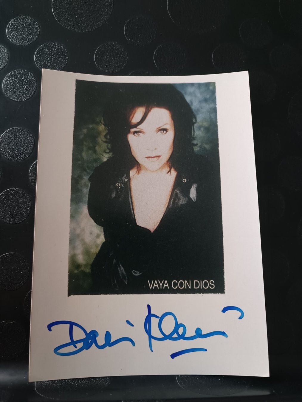 Autografi: Dani Klein / Vaya con dios - handsigniert – Usato da Menziken venduto da Artographs