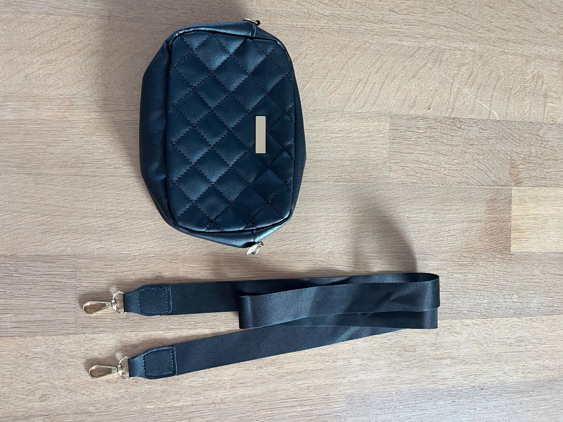 Taschen für Damen: Tasche Schwarz – Gebraucht aus Laupen BE von lee_ym6v 4