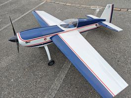 RC Kunstflugzeug Extra 260