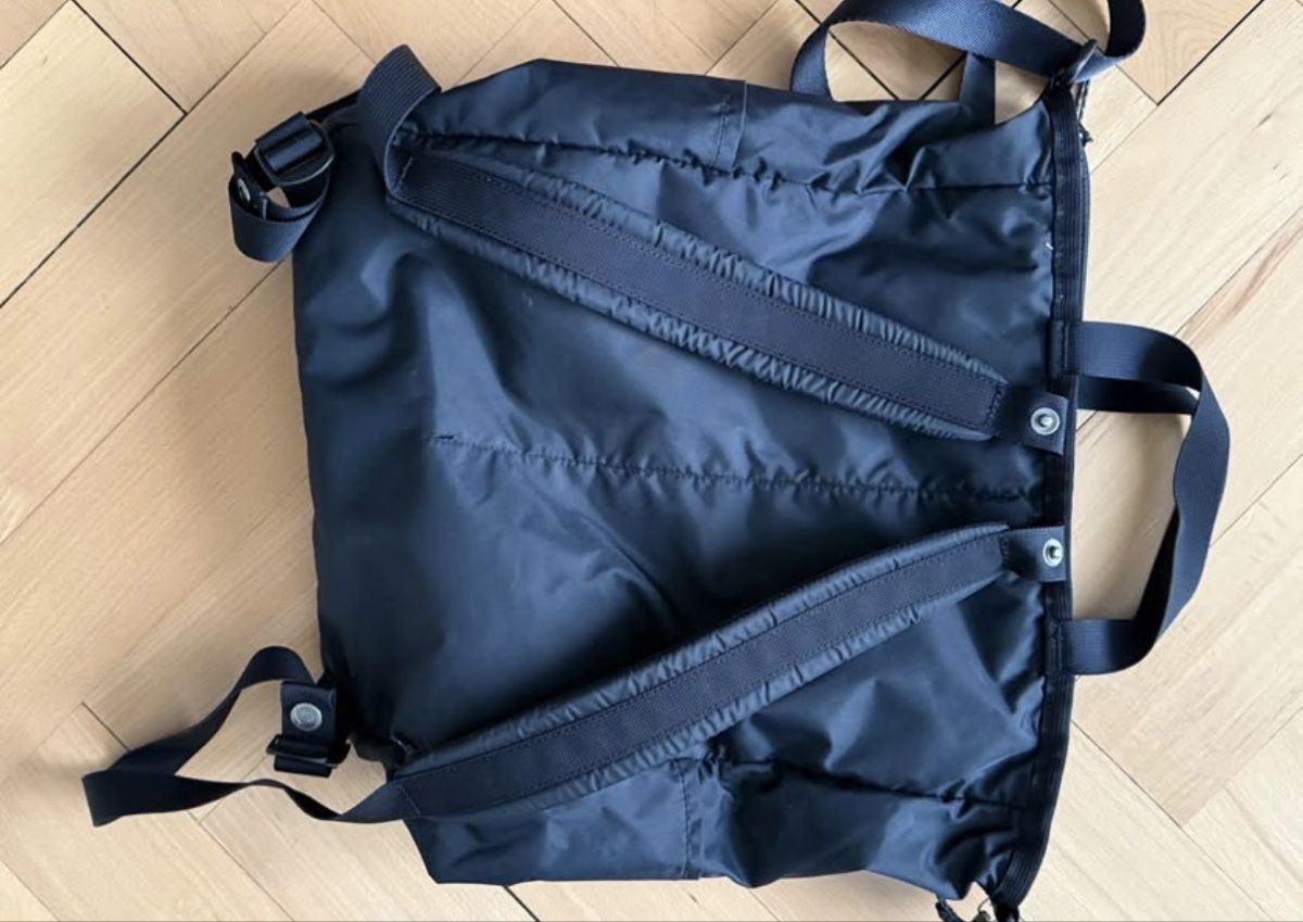 Fjällräven Zaini: Schwarzer Rucksack von Fjällräven – Nuovo (secondo la descrizione) da Bern venduto da ami_s6c2 1