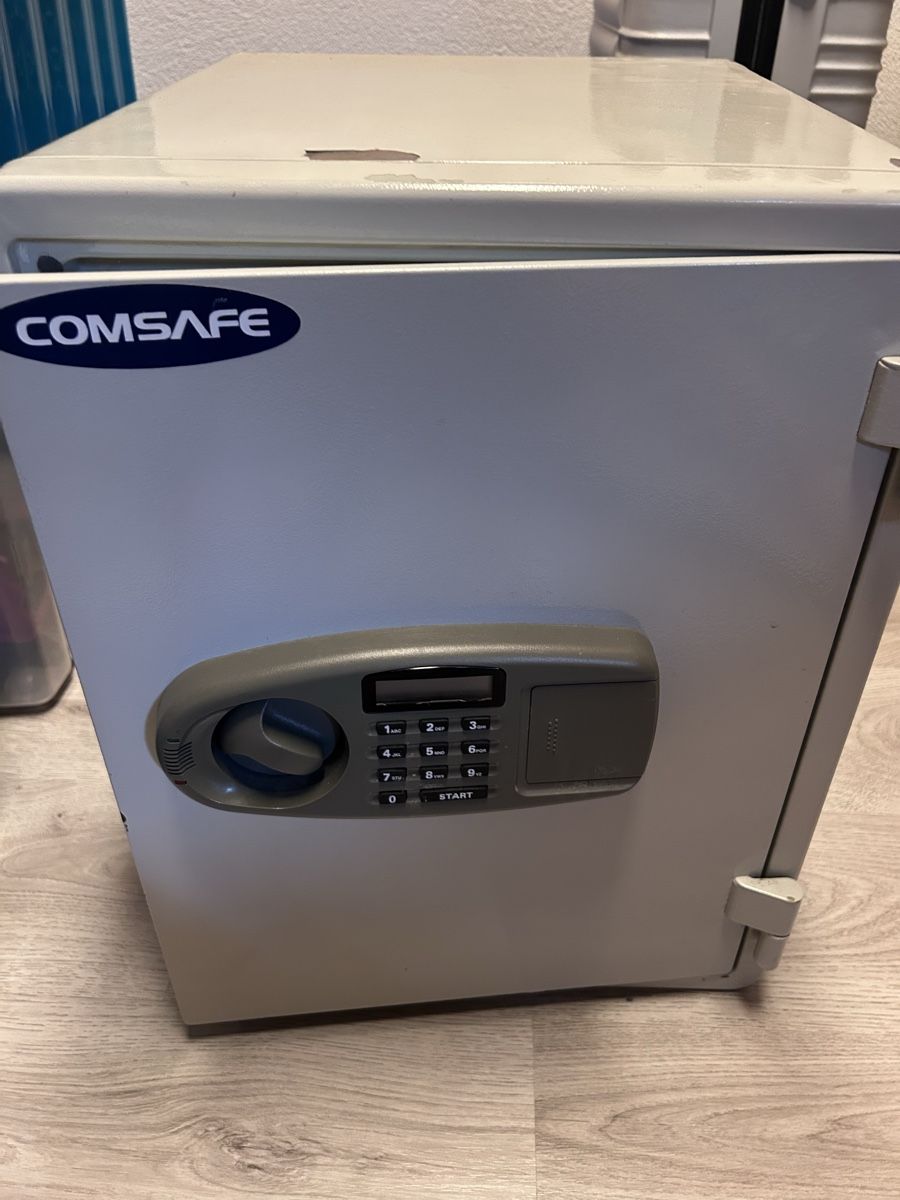 Coffre-fort: Comsafe Tresor mit Zahlenschloss  – D'occasion à Schattdorf par Beni8080
