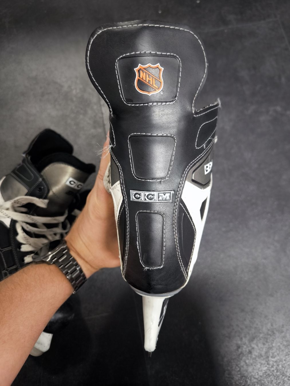 Ccm Pattini da ghiaccio: Schlittschuhe CCM 92 Grösse 41 – Usato da Othmarsingen venduto da Othm13 1