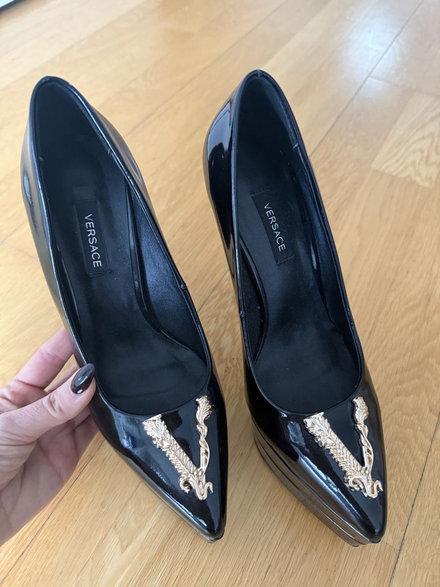 Versace Scarpe da uomo: Black Versace Platform Pumps, Size 37, New Condition! – Nuovo (secondo la descrizione) da Erlenbach ZH venduto da Kristina1985