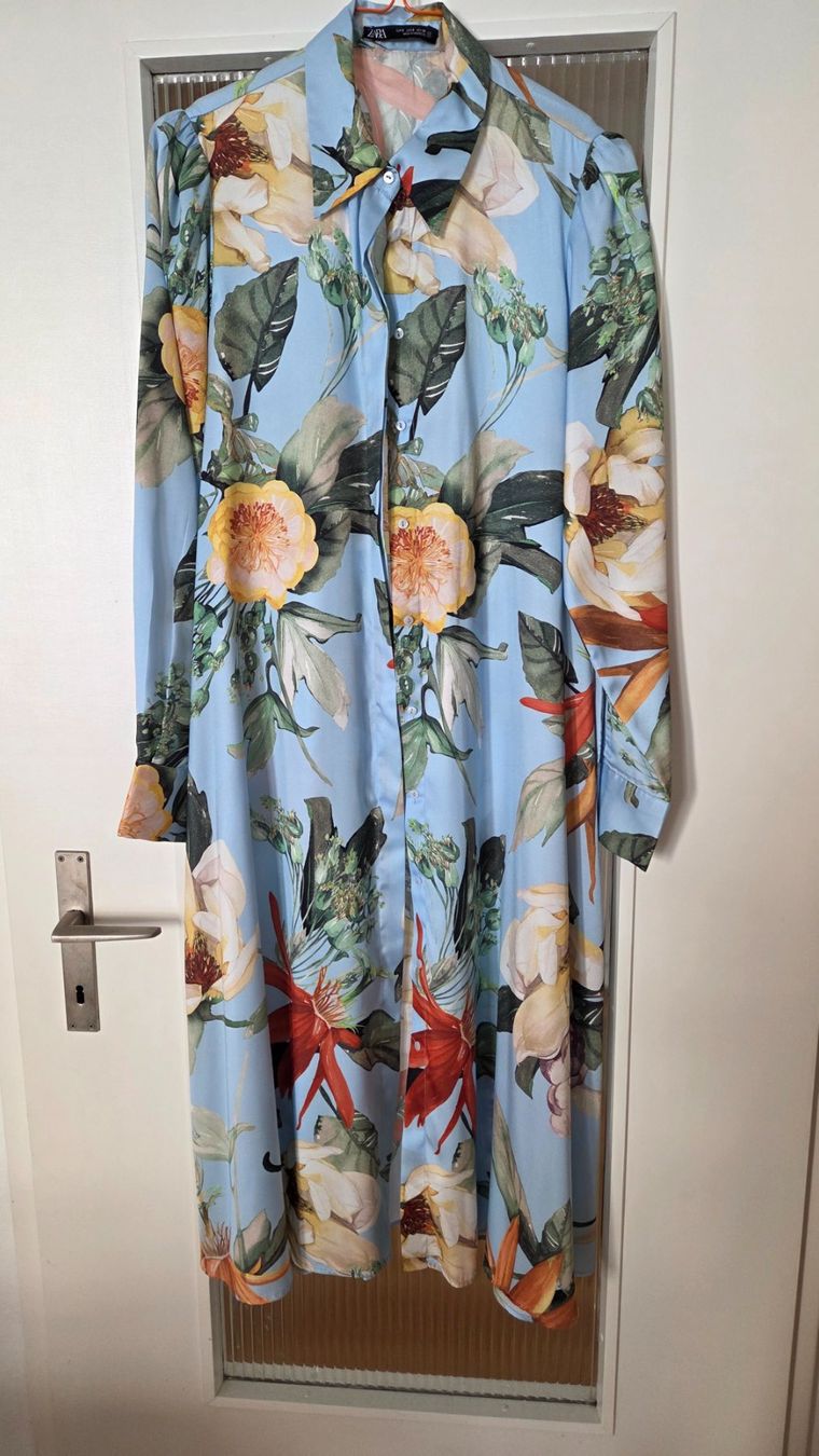 Vestiti: Zara - Blusenkleid mit Blumenmuster – Usato da Zürich venduto da Nala2811