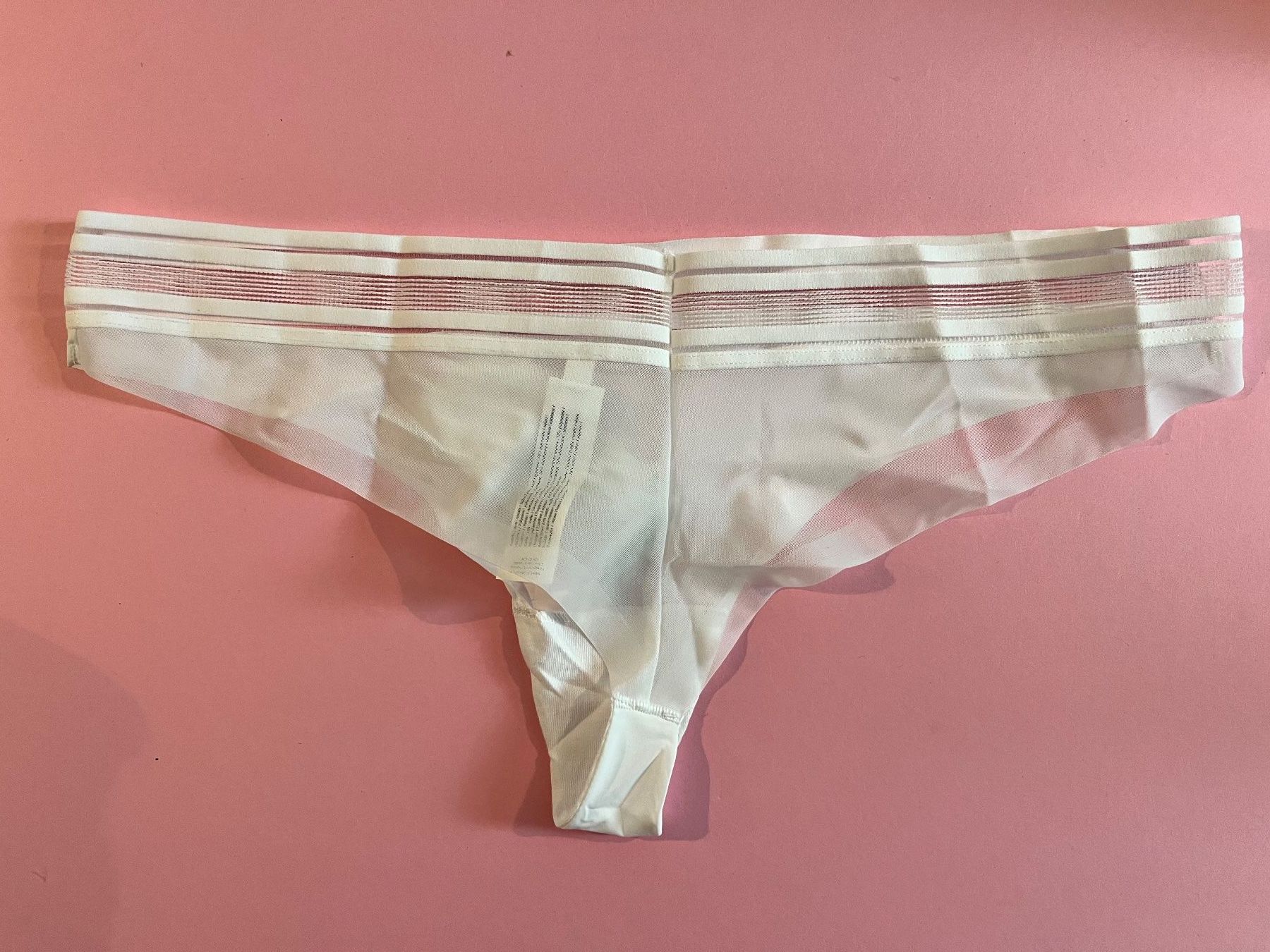 Passionata Sonstige Unterwäsche: String PASSIONATA (Chantelle), Grösse 40, Farbe Weiss – Neu und originalverpackt aus Rudolfstetten von gst_g7xl 1