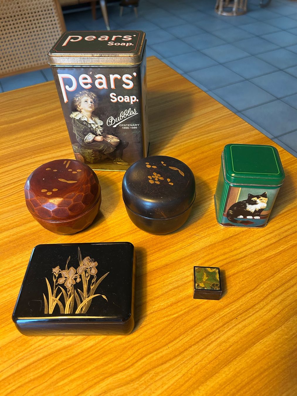 Sucriers: Lot Pillendose Sammlung Blechbox Box Vintage Geschenkbox – D'occasion à Steffisburg par smocky17