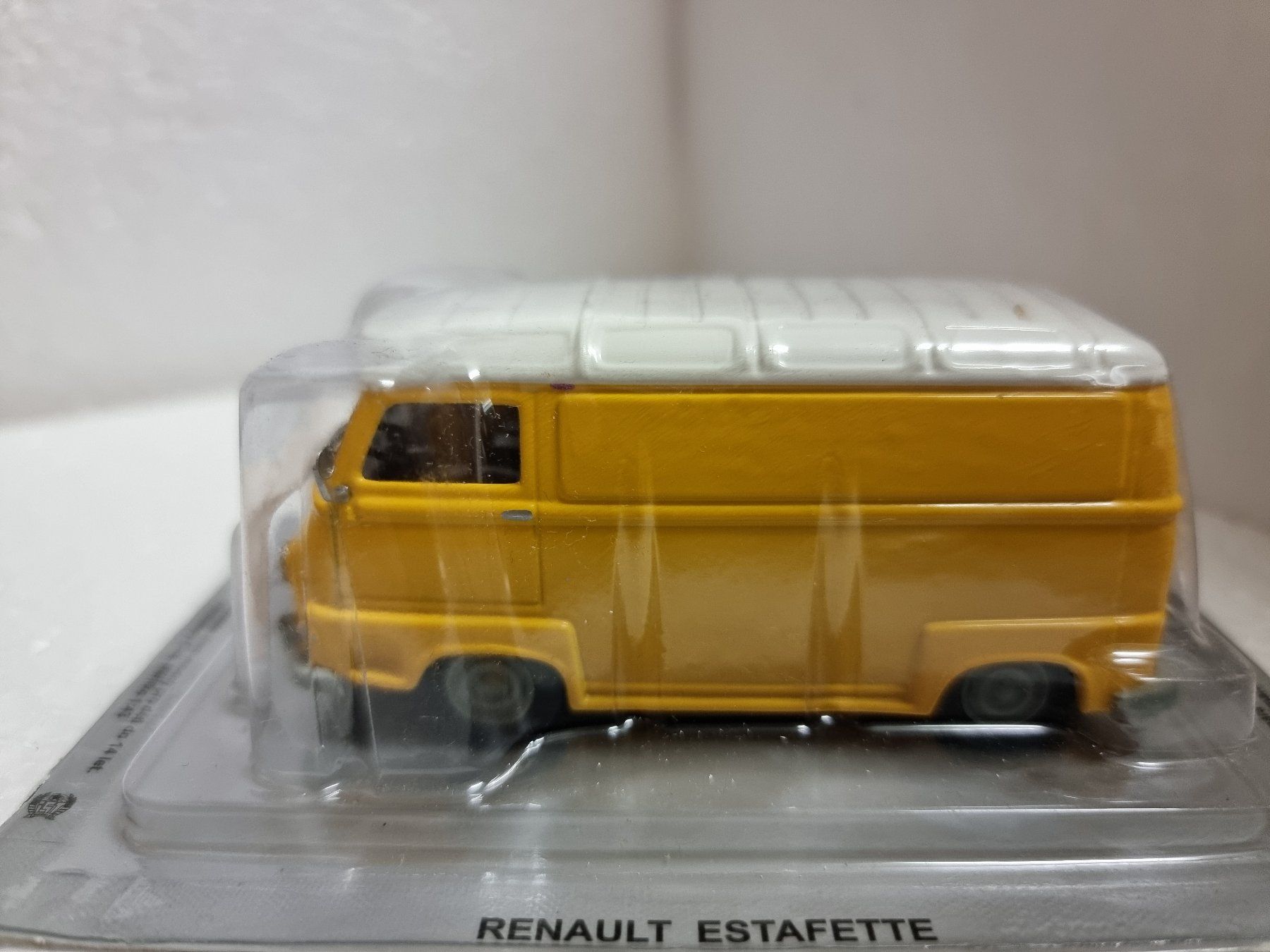IXO Modellini d'auto: Renault Estafette. 1:43 – Nuovo e nell'imballaggio originale da Gockhausen venduto da medved007 1